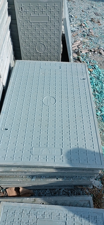 玻璃鋼井蓋模具是用于制造玻璃鋼井蓋的工具，玻璃鋼井蓋模具，玻璃鋼井蓋